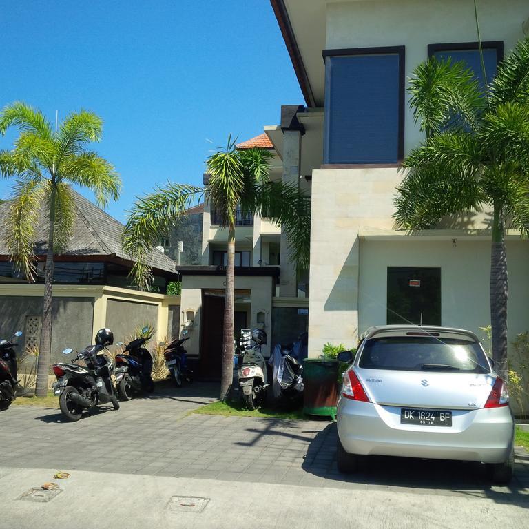 Suji Apartment Bali Kamer foto