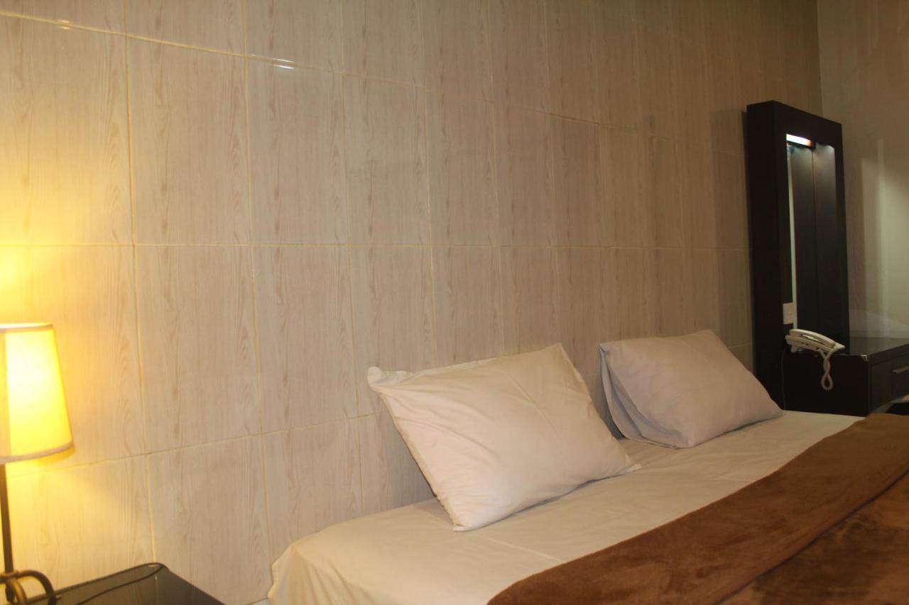 Suji Apartment Bali Buitenkant foto